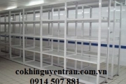 kệ để sản phẩm